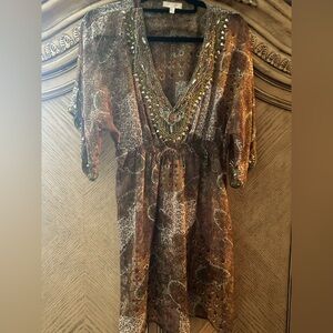 Divya a brown paisley-patterned dress /top with a beaded V-neckline Size Large